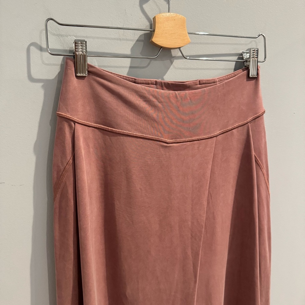 Lululemon Wide Leg High Rise Crop Pants in Spiced Chai, Size 4 - Picture 7 of 13